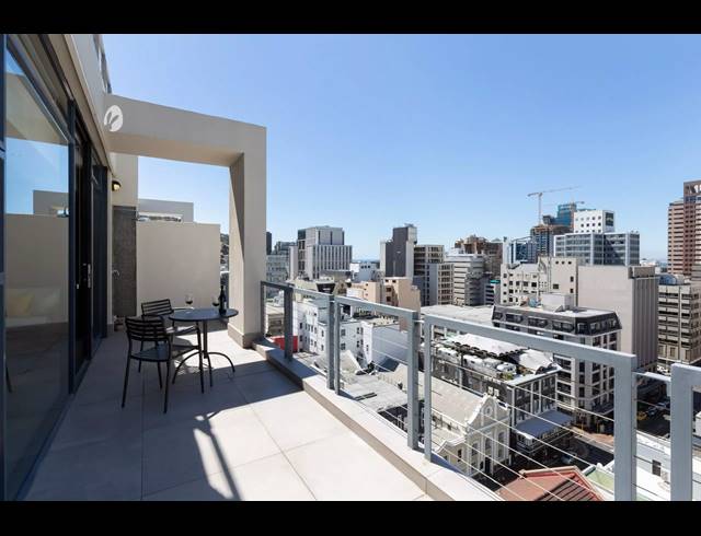 1 BEDROOM APARTMENT FOR SALE IN CAPE TOWN CITY CENTRE